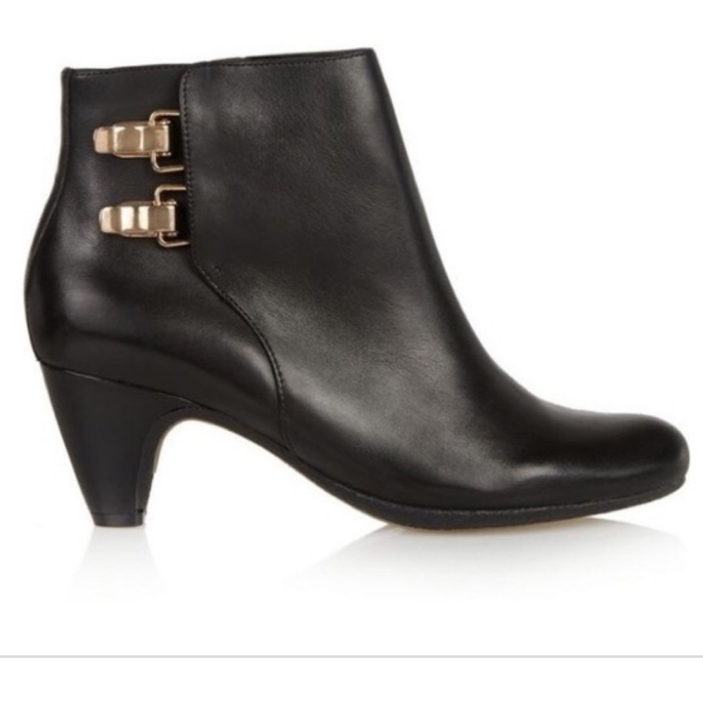 SAM EDELMAN MARMONT Leather Clasp Zip Bootie Heel